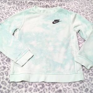 Nike crewneck *2 for $25*